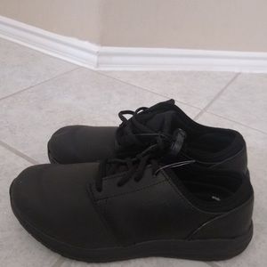 Tredsafe unisex Engage Slip resistant unisex shoe